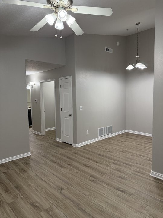 Building Photo - 1530 Westbury Way