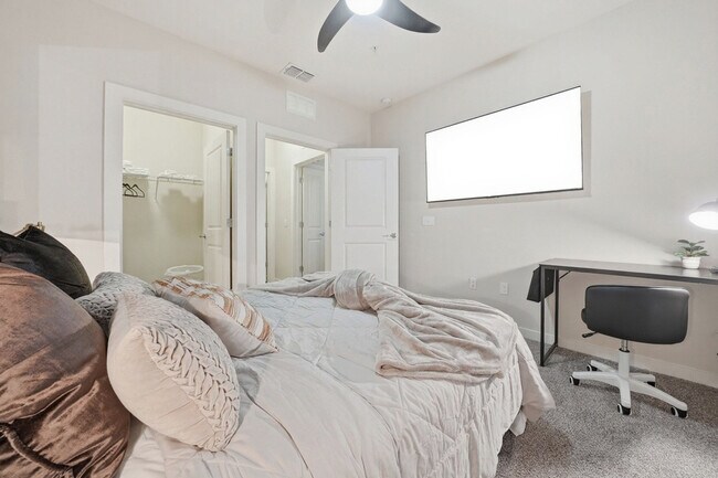 Foto del edificio - 1700 W Cleveland St