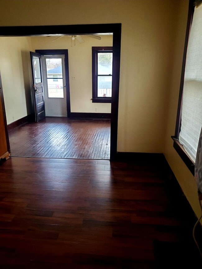 Building Photo - 2200 S 13th St