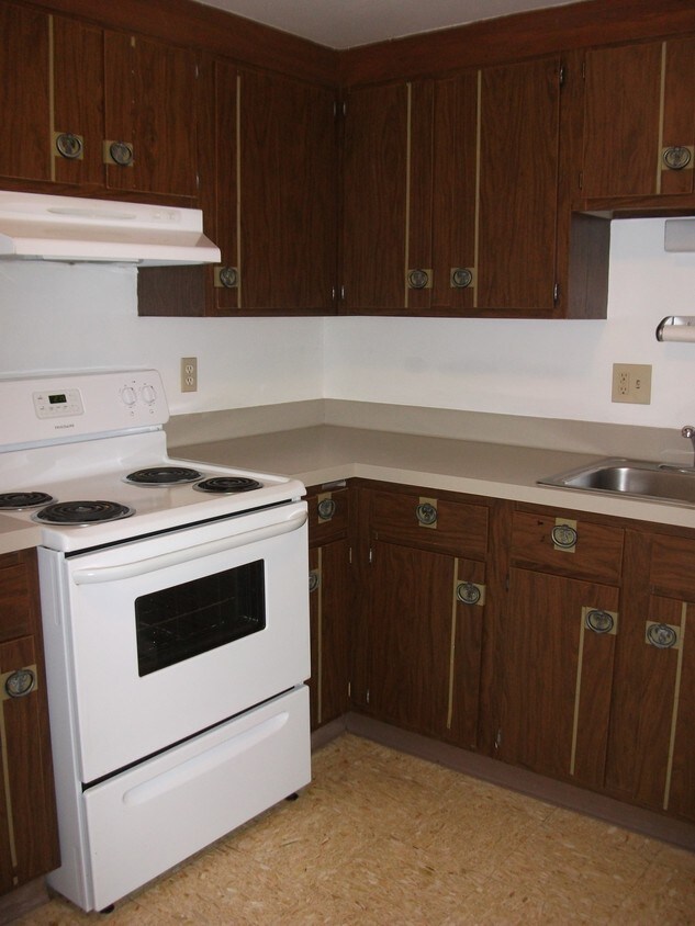 1615 Meadowbrook Dr Unit 1, Syracuse, NY 13224 Apartments in Syracuse