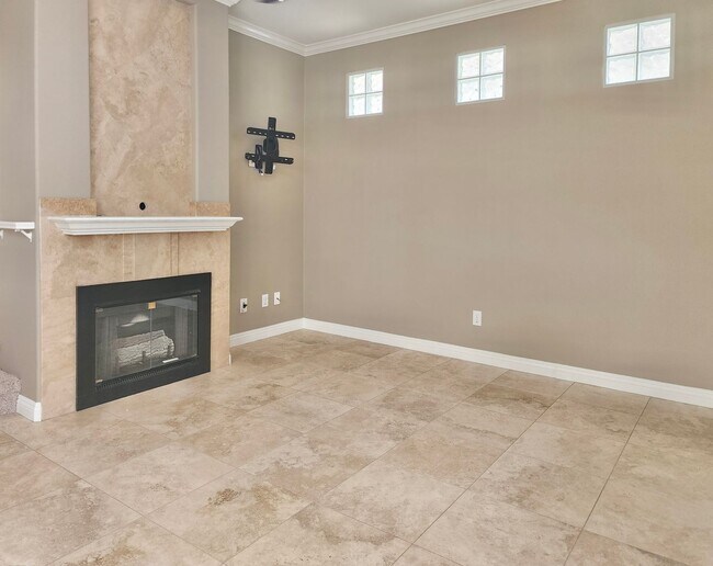 Foto del edificio - FOR LEASE - Available now!