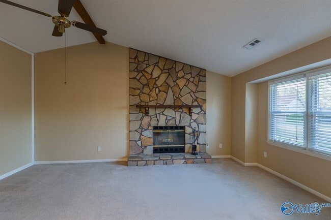 Building Photo - 1004 Brighton Cir SE
