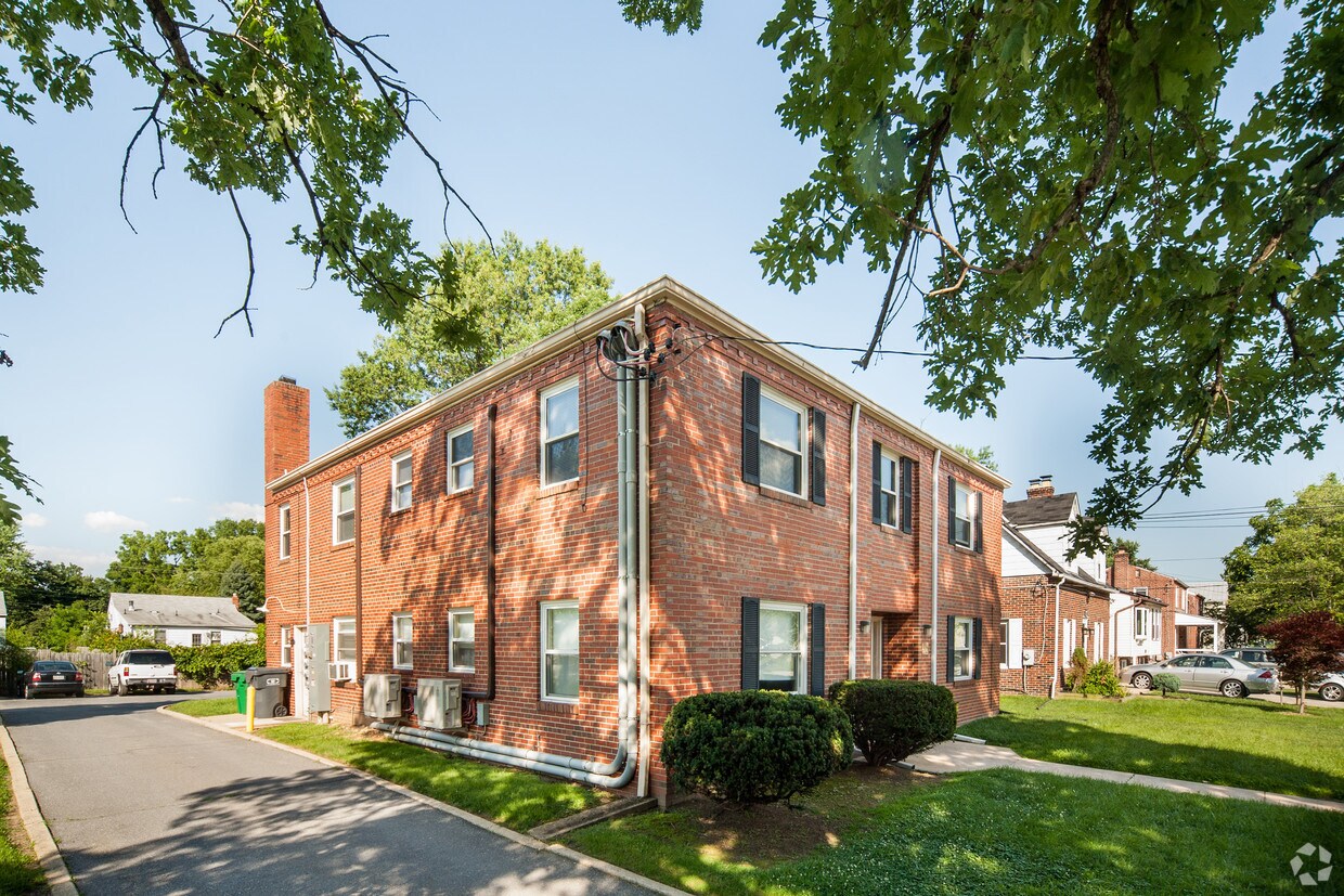 Primary Photo - 335 Talbott Ave
