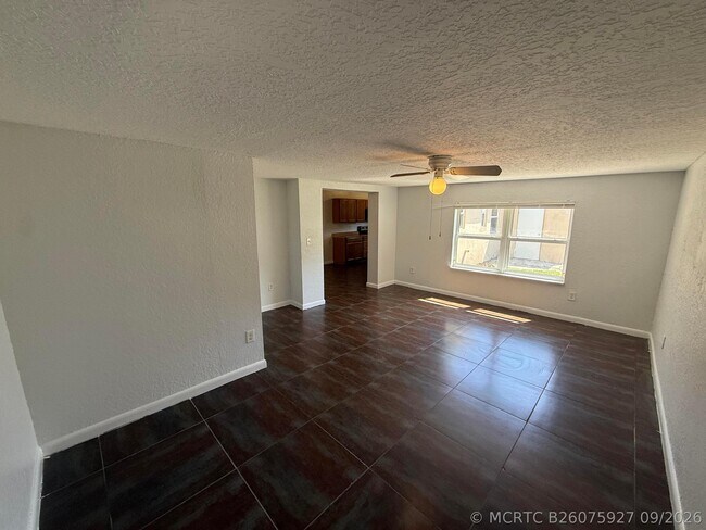 Foto del edificio - 1642 NW 13th Ct