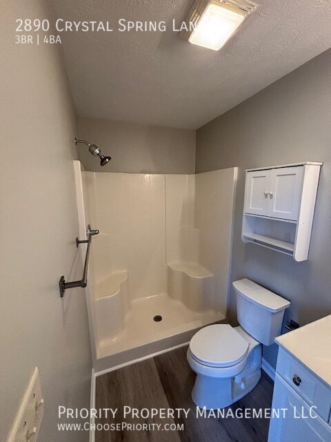 Foto del edificio - 2890 Crystal Spring Ln