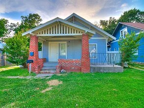 Building Photo - 1149 N McKinley Ave