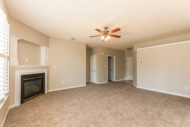 Building Photo - 5811 Briggs Dr