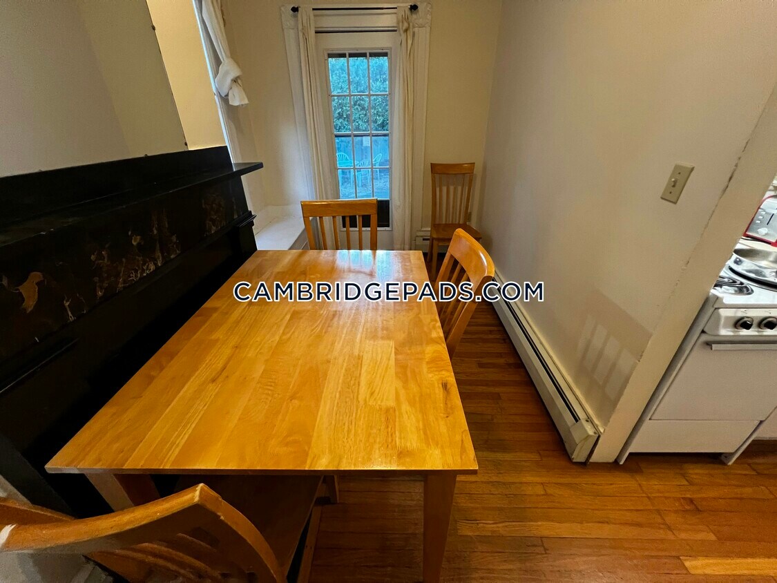 179 Prospect St Unit 1R, Cambridge, MA 02139 Room for Rent in
