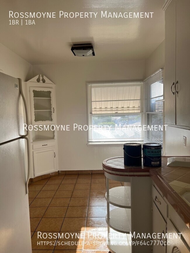 Foto del edificio - 3022 3/4 Verdugo Rd-