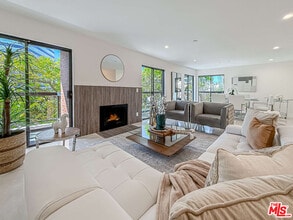 Building Photo - 1133 5th St