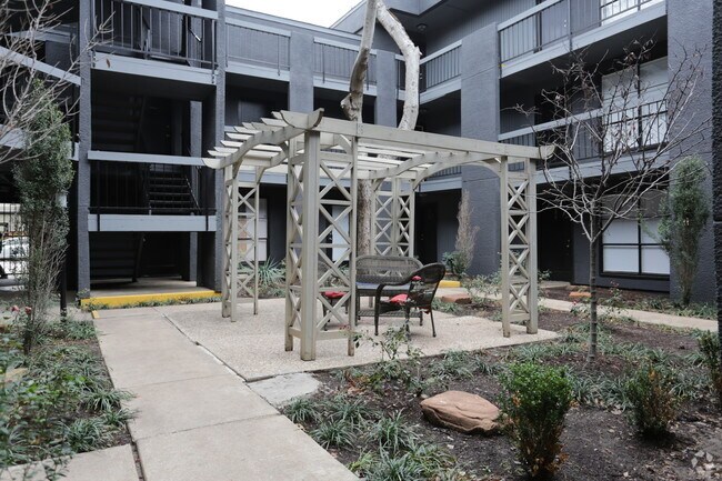 Foto principal - 2722 Throckmorton