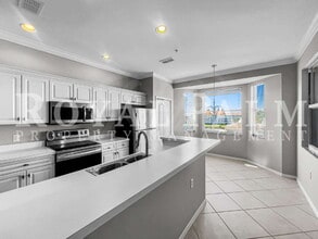 Building Photo - 8550 Kingbird Loop