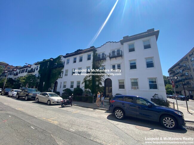 Foto del edificio - 34 Medfield St
