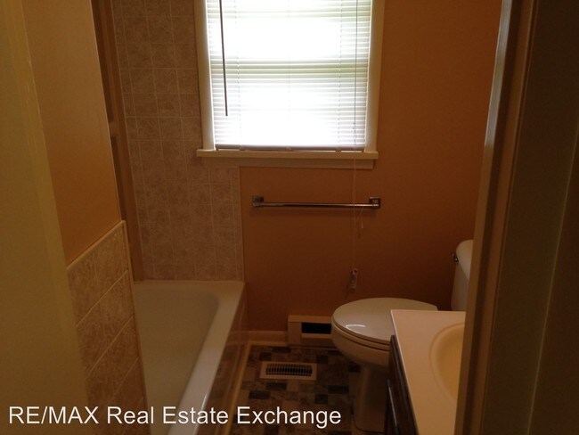 Building Photo - 3 br, 2 bath House - 608 Bee Gee Road