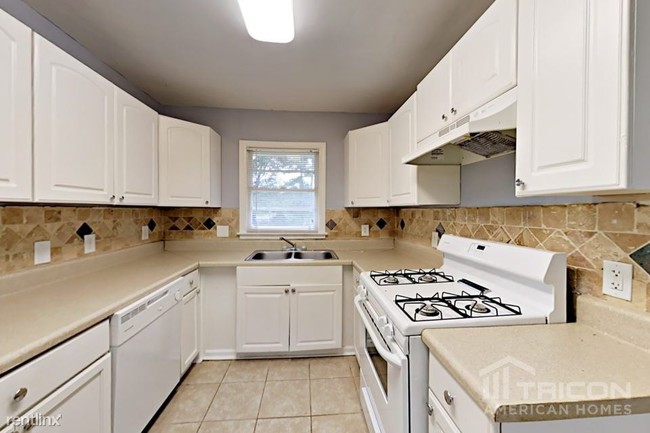 Foto del edificio - 4956 Sweet Valley Rd SW