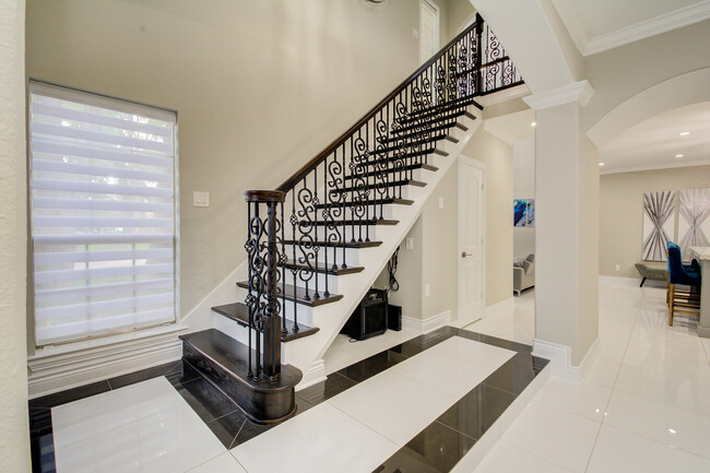 Building Photo - 15103 Kimberley Ct