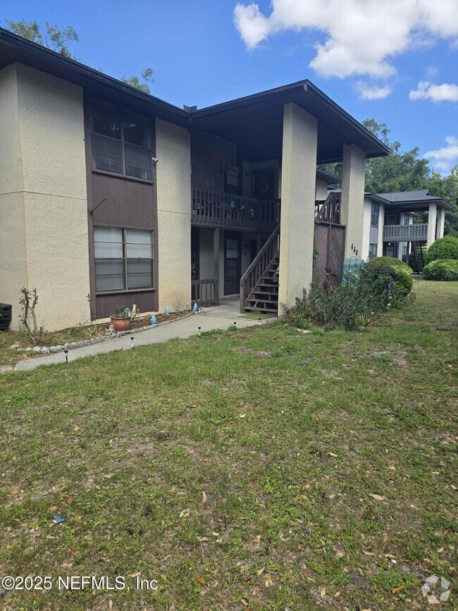 Building Photo - 468 Bentwood Ln