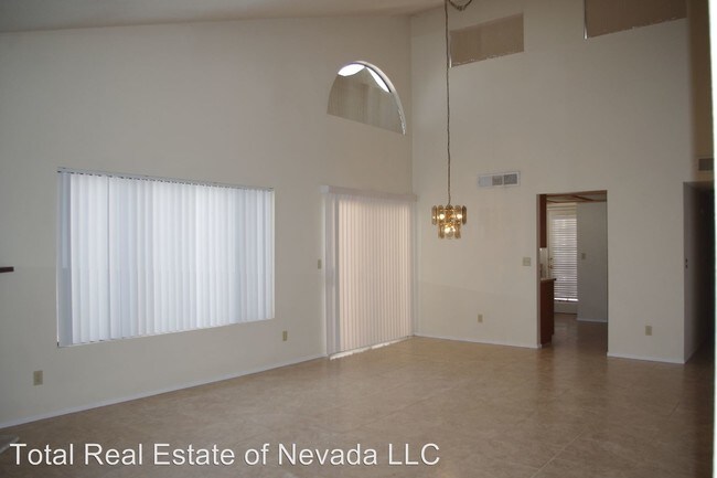 Building Photo - 8233 Willeta Ave