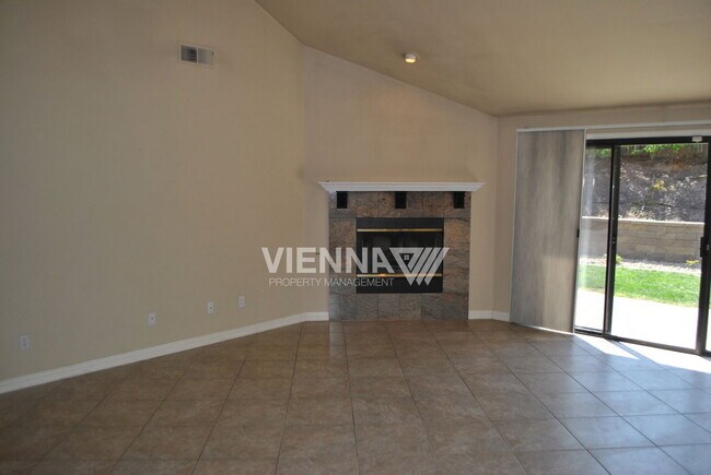 Building Photo - 5325 Thunder Ridge Cir