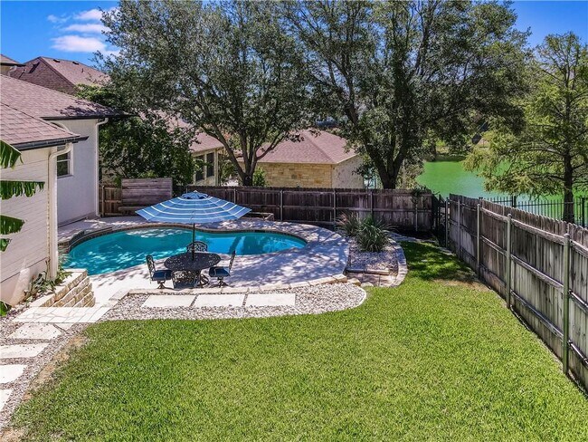 Building Photo - 2802 Lenwood Ct