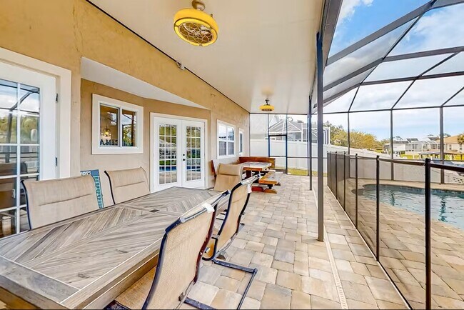 Building Photo - 10 Comet Ct