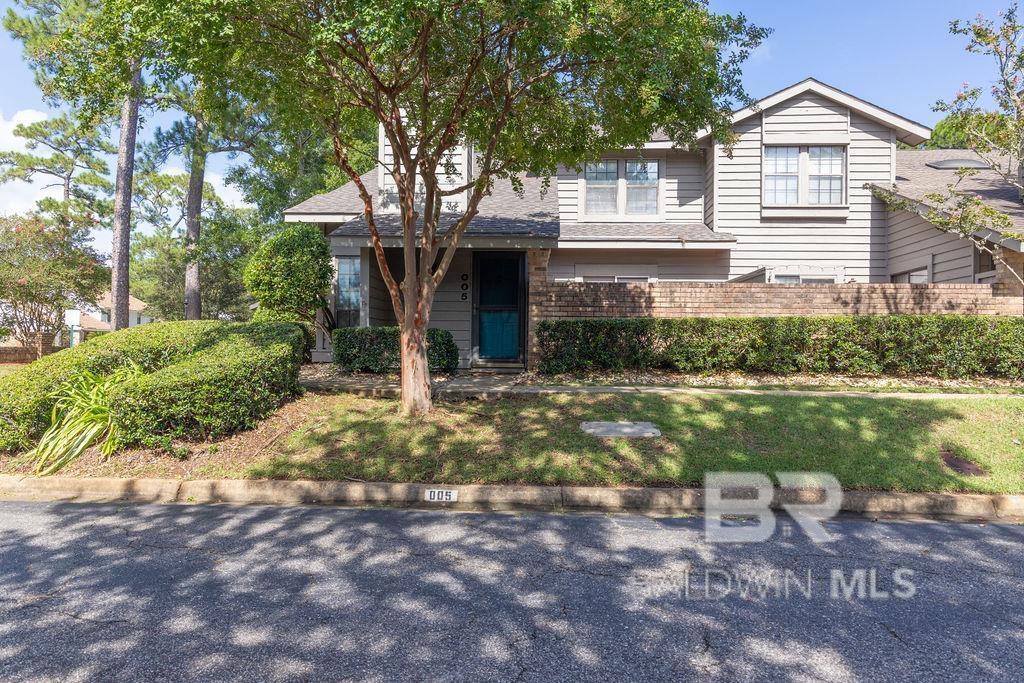 Foto principal - 389 Clubhouse Dr