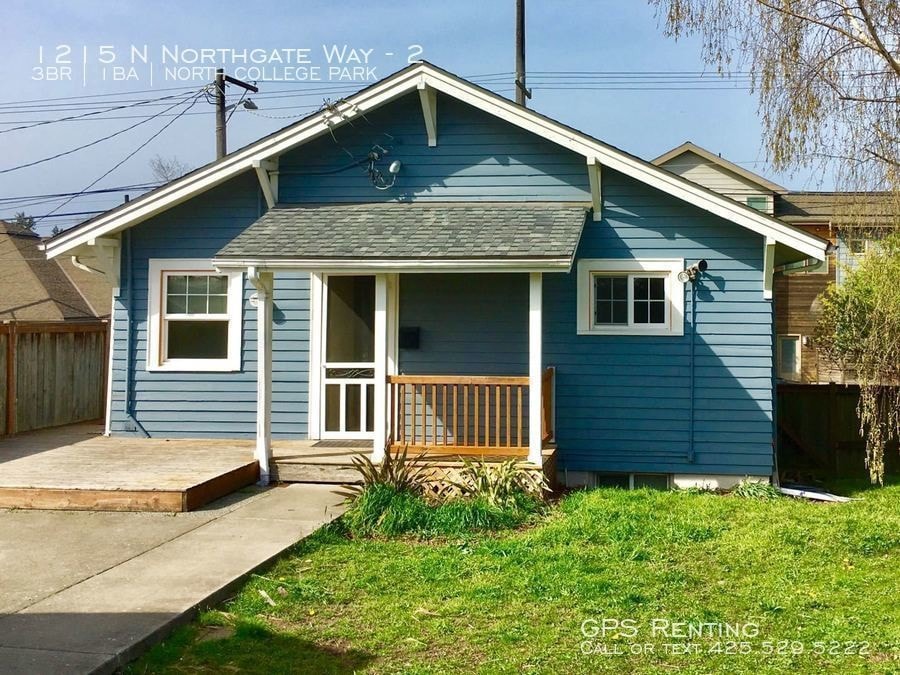 Primary Photo - Commute Friendly, Remodeled, Top Floor Unit