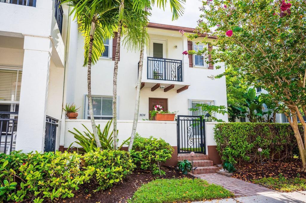 Foto principal - 4654 Monarch Way