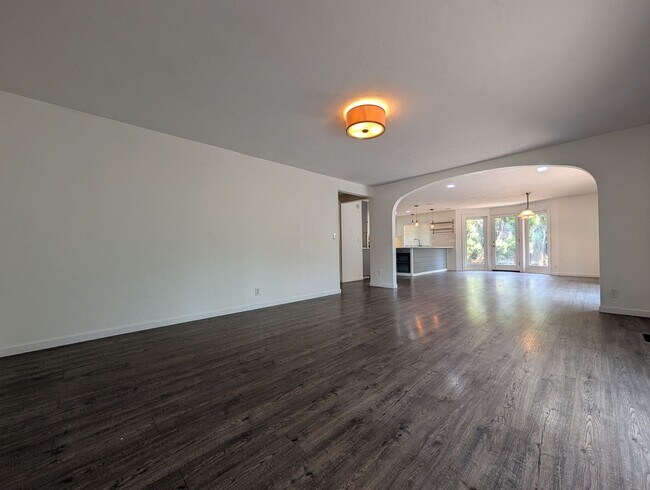 Building Photo - Updated 3-Bedroom, 2.5-Bath Home ~ Solid Surface Flooring and Spacious Kitchen!