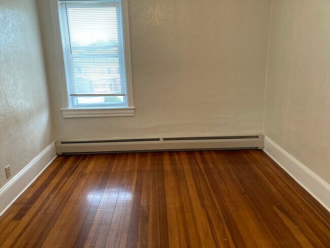 Foto del edificio - 56 Trenton St
