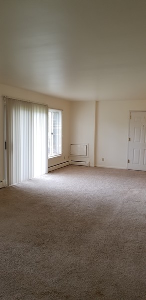 Primary Photo - 361 Bancroft Ct