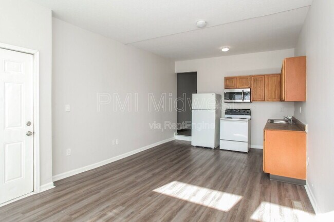 Foto del edificio - 3014 W 10th St