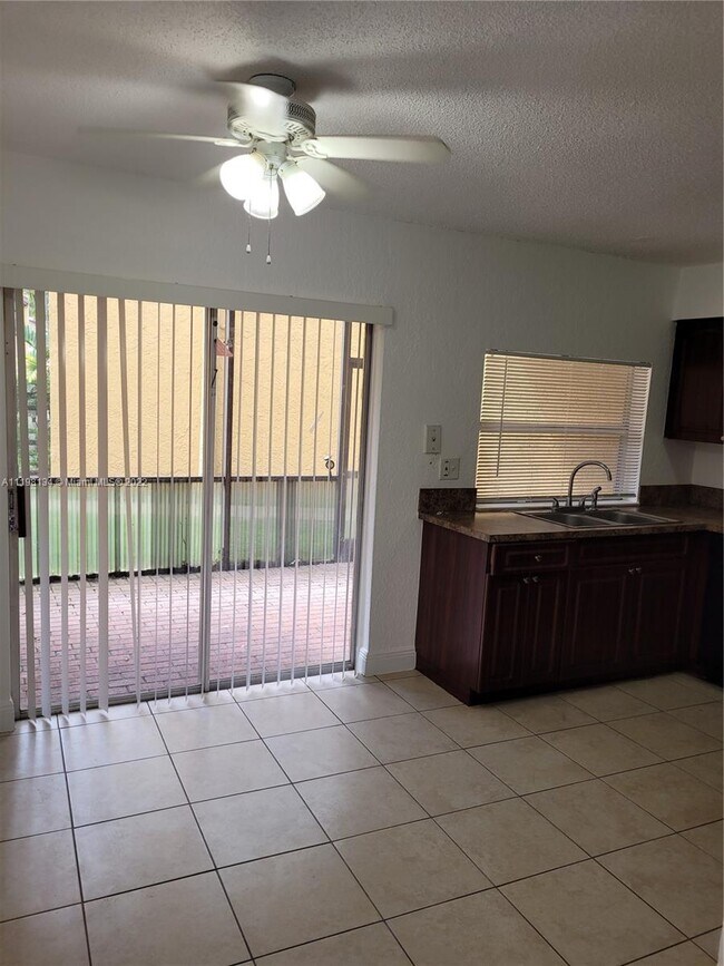 Building Photo - 4509 Treehouse Ln