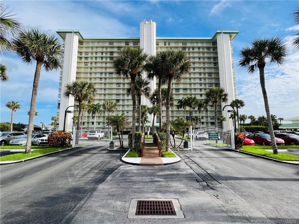 Primary Photo - 9900 S Ocean Dr