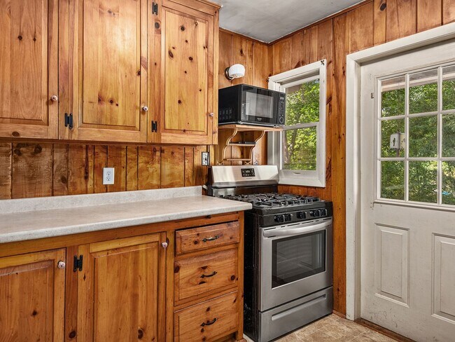 Building Photo - Home available in Arden now!
