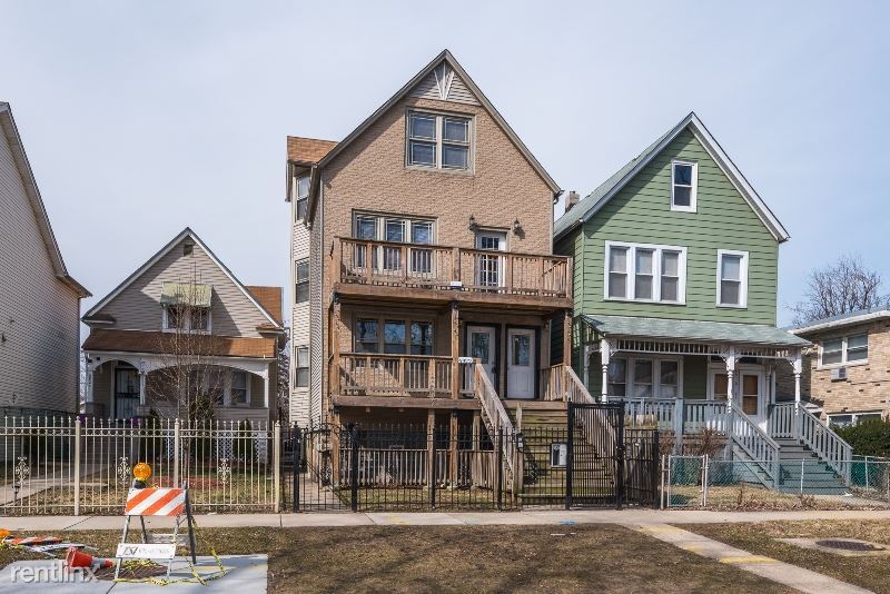 Primary Photo - 6922 S Cornell Ave