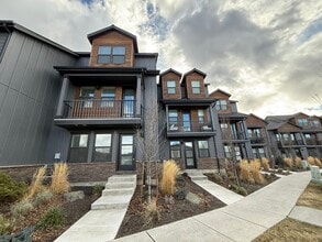 Building Photo - 20561 Gloucester Ln