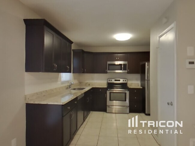 Foto del edificio - 12624 Eddington Rd