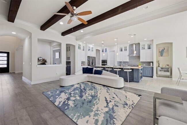 Building Photo - 16404 Horse Trap Ln