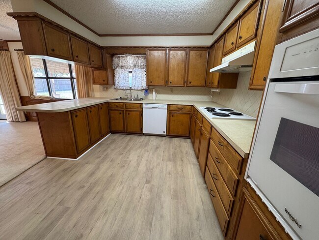 Foto del edificio - 1364 N Dale Ave