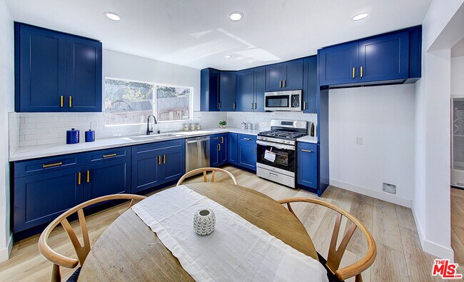 Foto del edificio - 1317 N Chester Ave
