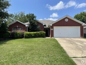 Building Photo - 1405 High Crest Dr