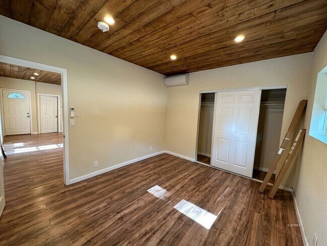 Foto del edificio - 25873 Cedar St