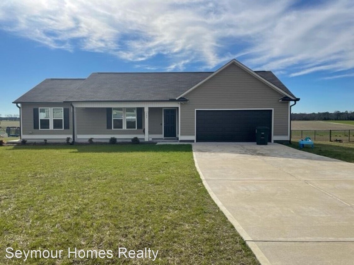 131 Dobbs County Court House Rd, La Grange, NC 28551 House for Rent