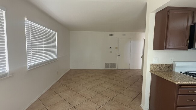 Foto del edificio - 3 Bedrooms 2.5 Bath home in Hemet