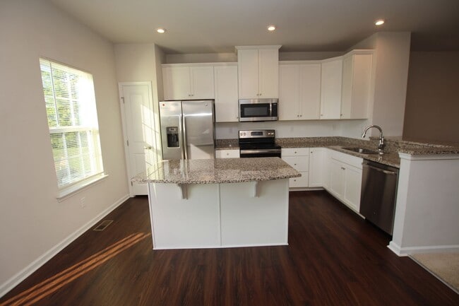 Building Photo - The Homestead- immaculate town home with c...