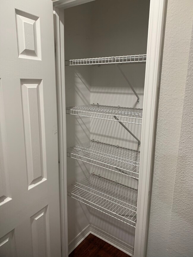 Pantry - 9731 Cobblebrook Dr
