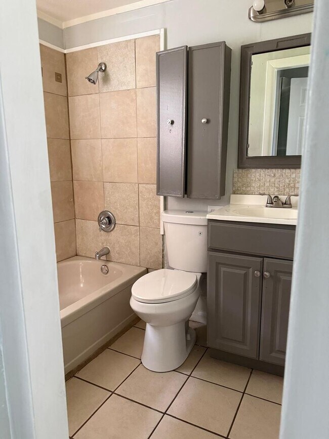 Foto del edificio - Welcoming 2-bed, 2-bath Home Ready for Move-In