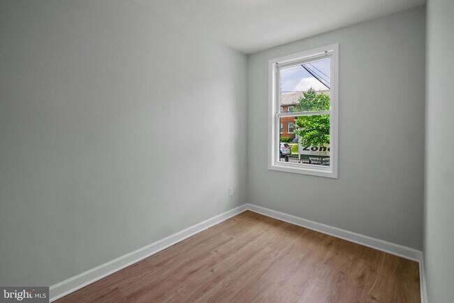 Foto del edificio - 182 36th St NE