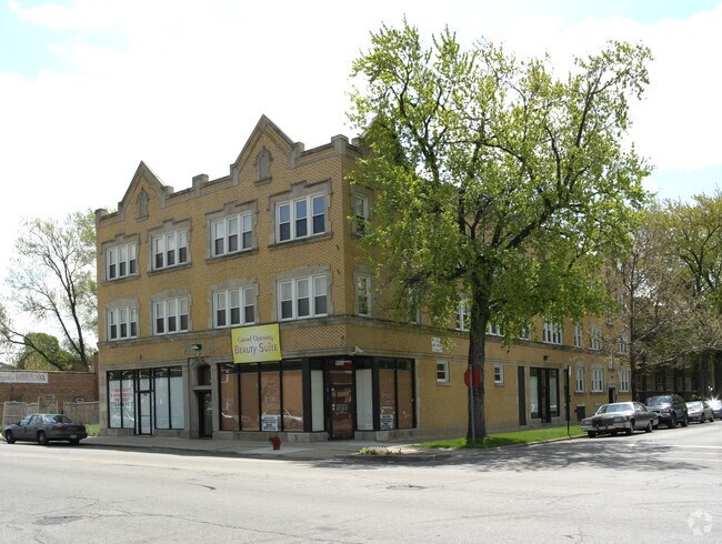Foto del edificio - 723 W 111th St
